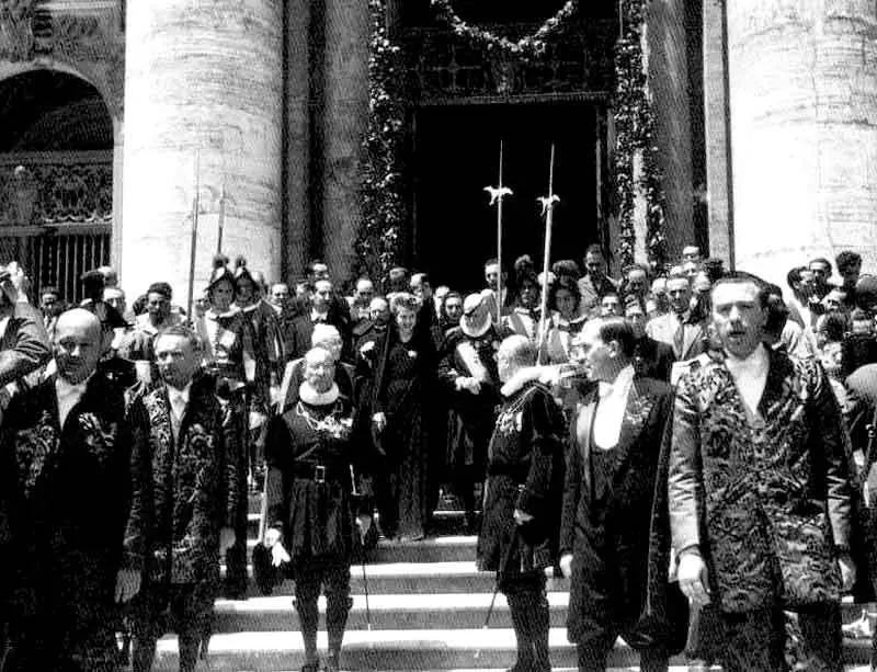evita en el vaticano