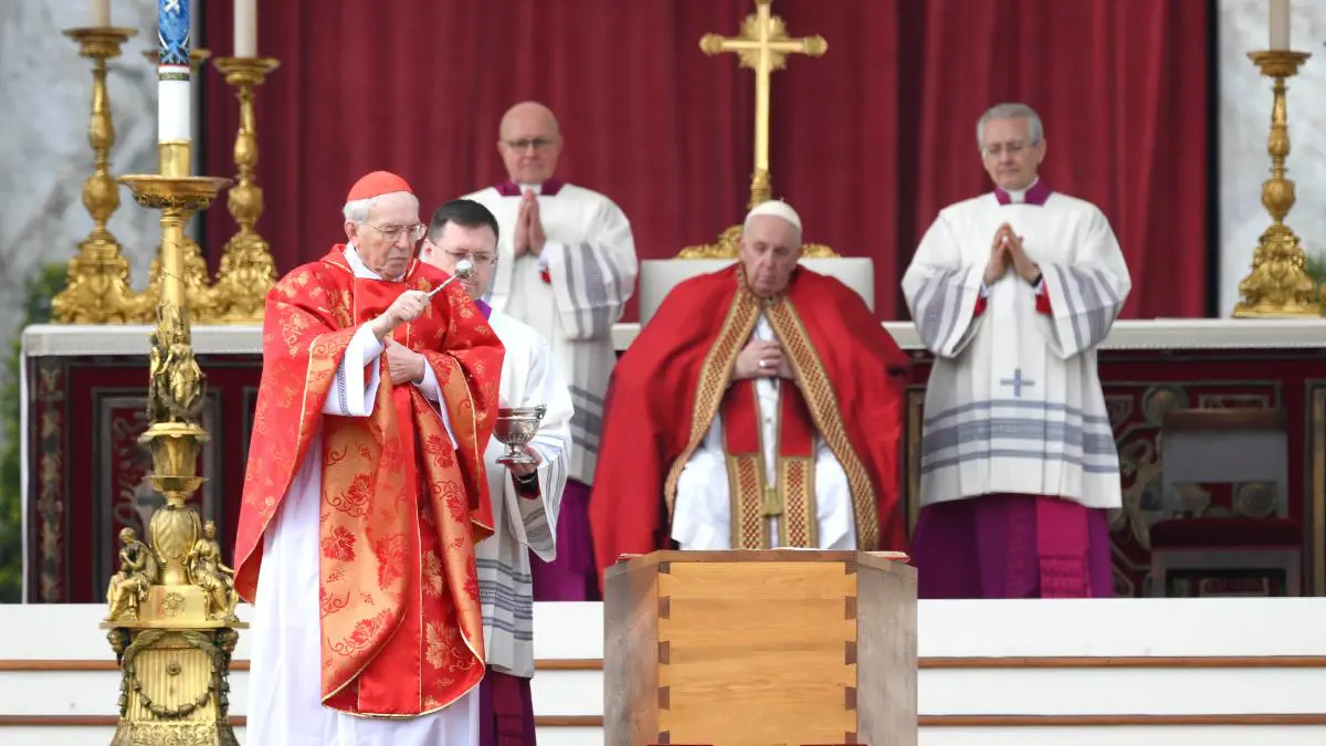 Estreno de Cónclave, intrigas en la elección del Papa 6 battista re