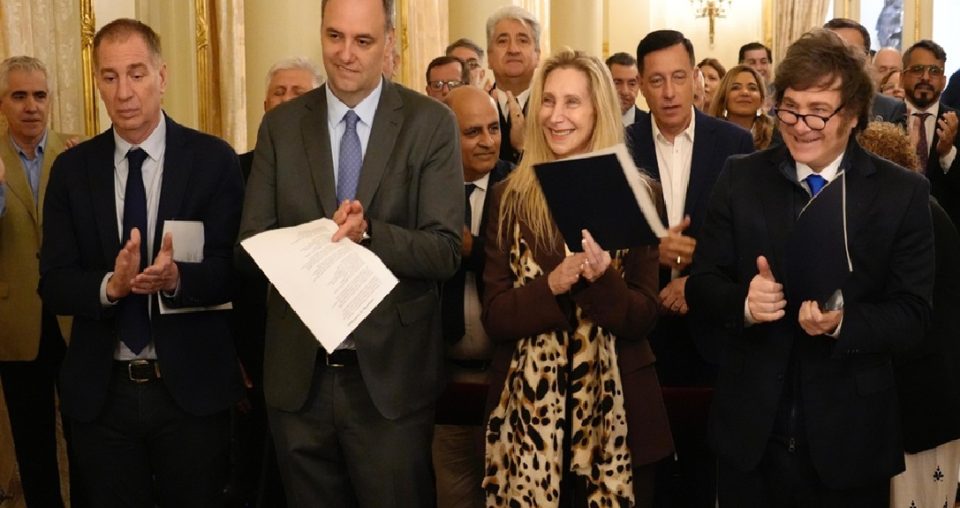 Javier Milei Karina Milei y evangélicos